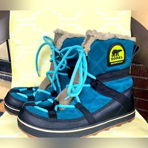 Sorel waterproof winter boots 10